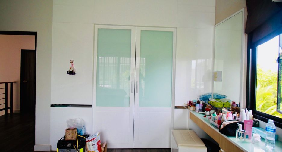 Haus zum Kauf mit 4 Zimmer in Mueang Rayong, Rayong