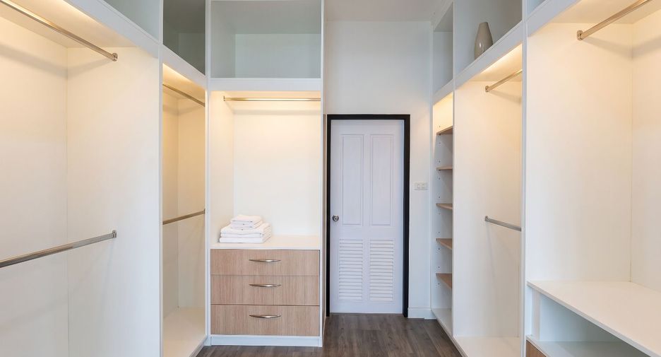 Haus zum Kauf mit 4 Zimmer in Mueang Rayong, Rayong
