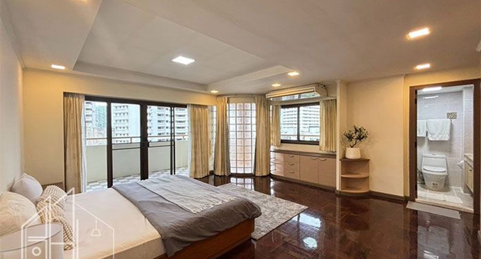 For rent 3 bedrooms condo in Watthana, Bangkok