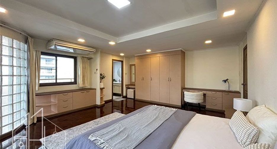 For rent 3 bedrooms condo in Watthana, Bangkok