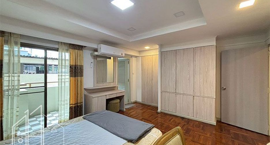 For rent 3 bedrooms apartment in Watthana, Bangkok