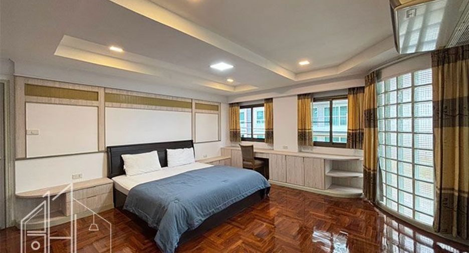 For rent 3 bedrooms apartment in Watthana, Bangkok