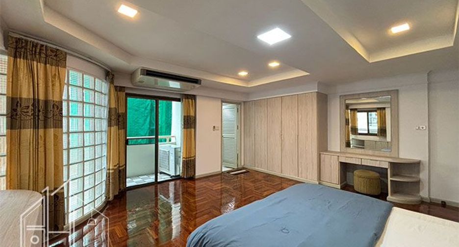For rent 3 bedrooms apartment in Watthana, Bangkok