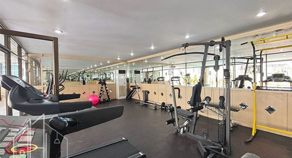 For rent 3 bedrooms apartment in Watthana, Bangkok