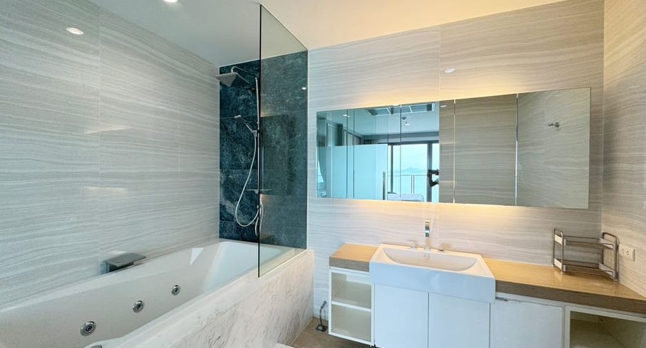 For rent 2 bedrooms condo in Bang Lamung, Chonburi