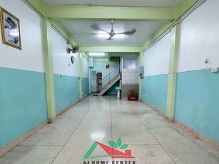 Gewerbefläche zur Miete und zum Kauf mit 4 Zimmer in Bang Sue, Bangkok