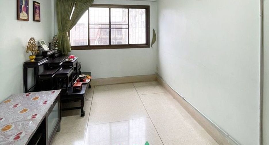 For rent and for sale 4 bedrooms retail Space in Bang Sue, Bangkok