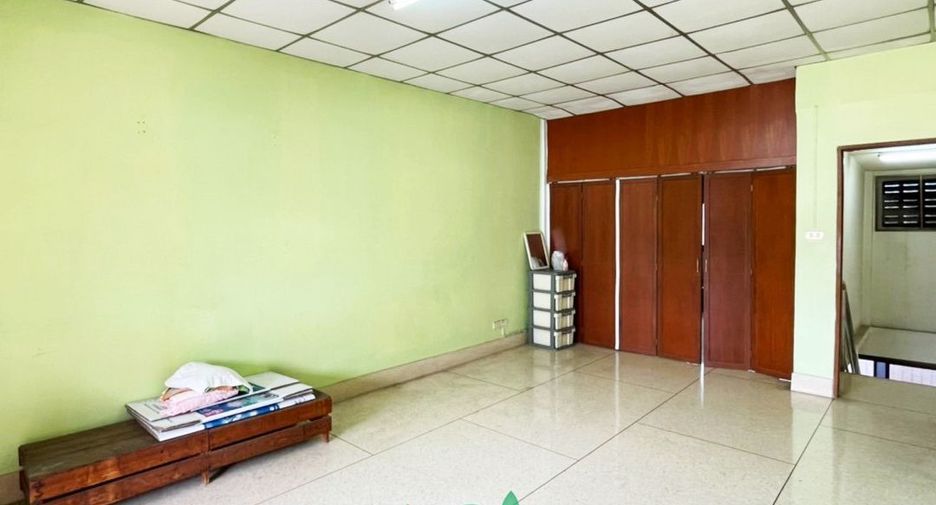 For rent and for sale 4 bedrooms retail Space in Bang Sue, Bangkok