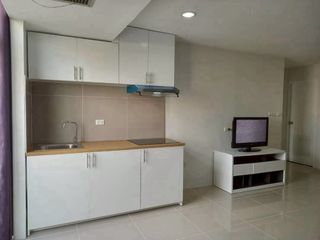 Condo en alquiler de 2 habitaciones en Khlong Toei, Bangkok