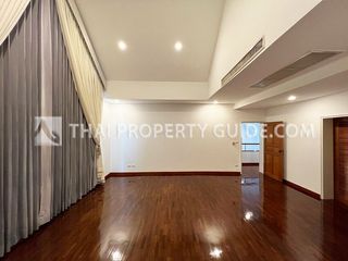 For rent 4 bedrooms house in Pak Kret, Nonthaburi