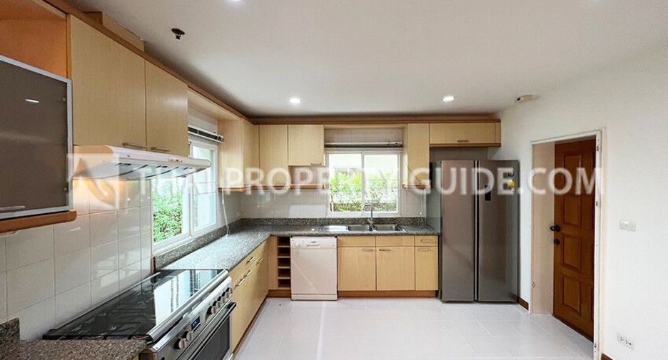 For rent 4 bedrooms house in Pak Kret, Nonthaburi
