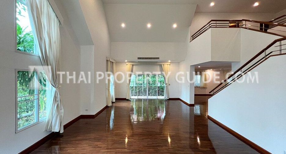 For rent 4 bedrooms house in Pak Kret, Nonthaburi