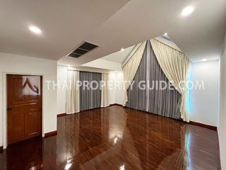For rent 4 bedrooms house in Pak Kret, Nonthaburi