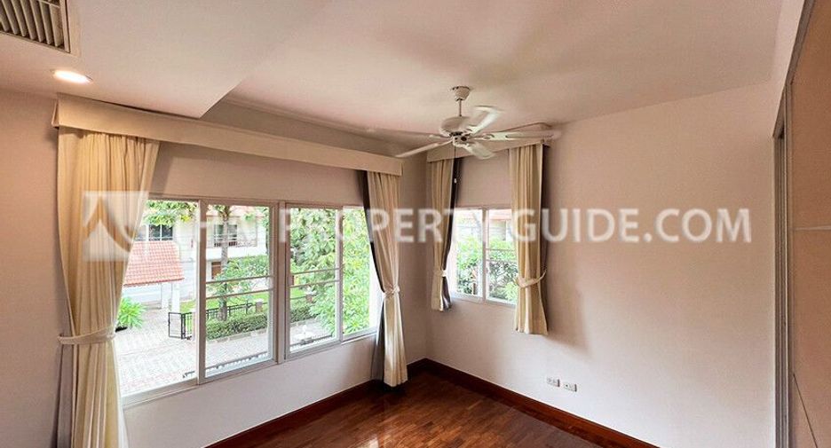 For rent 4 bedrooms house in Pak Kret, Nonthaburi