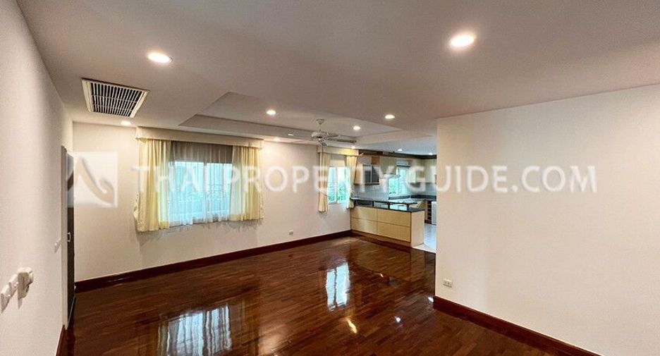For rent 4 bedrooms house in Pak Kret, Nonthaburi