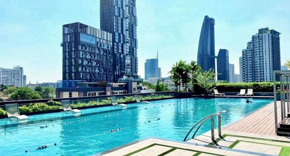 Condo en alquiler de 1 habitaciones en Khlong Toei, Bangkok