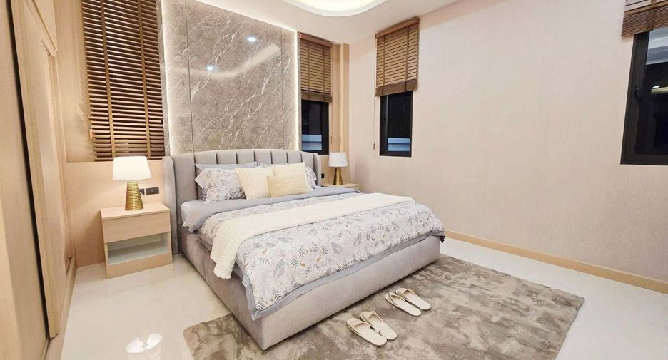 For sale 4 bedrooms villa in Bang Lamung, Chonburi