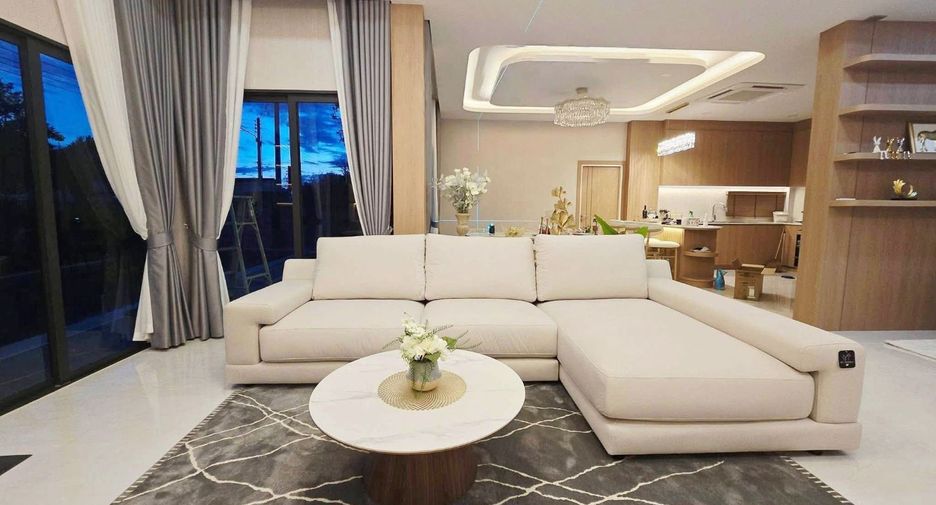For sale 4 bedrooms villa in Bang Lamung, Chonburi