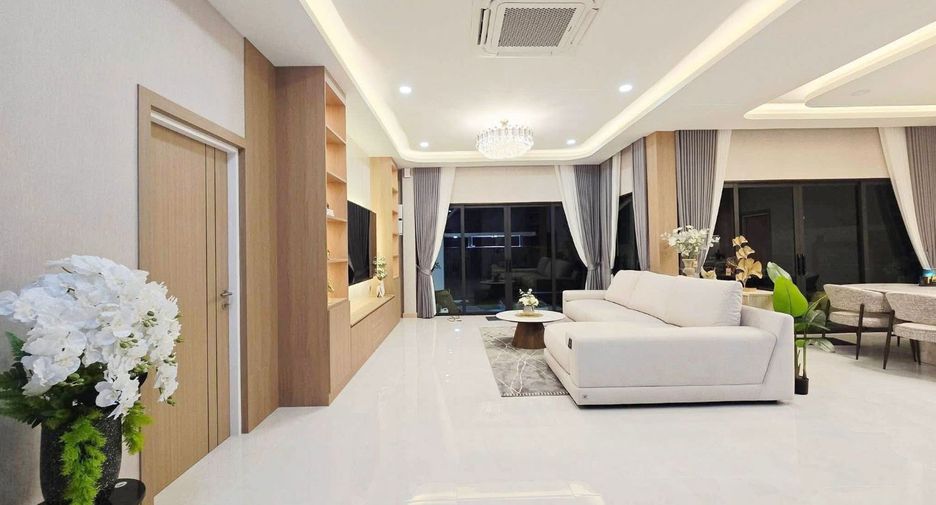 For sale 4 bedrooms villa in Bang Lamung, Chonburi