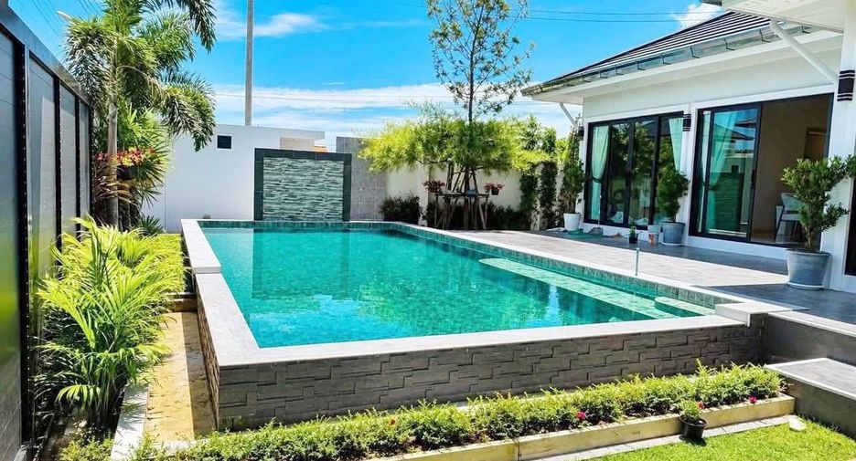 For sale 4 bedrooms villa in Bang Lamung, Chonburi