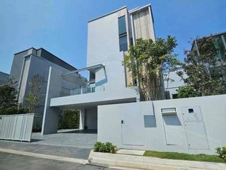 Casa en venta y en alquiler de 4 habitaciones en Saphan Sung, Bangkok
