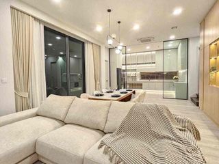 Casa en venta y en alquiler de 4 habitaciones en Saphan Sung, Bangkok