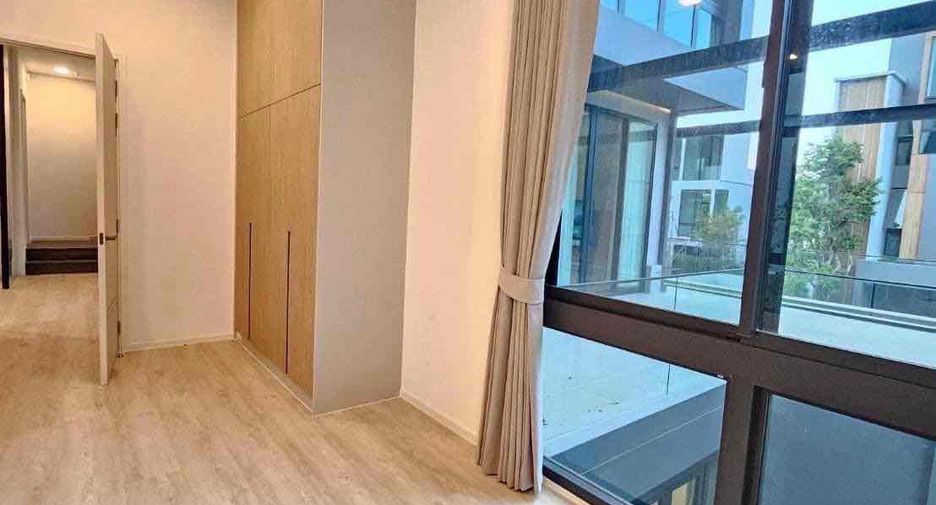 Casa en venta y en alquiler de 4 habitaciones en Saphan Sung, Bangkok