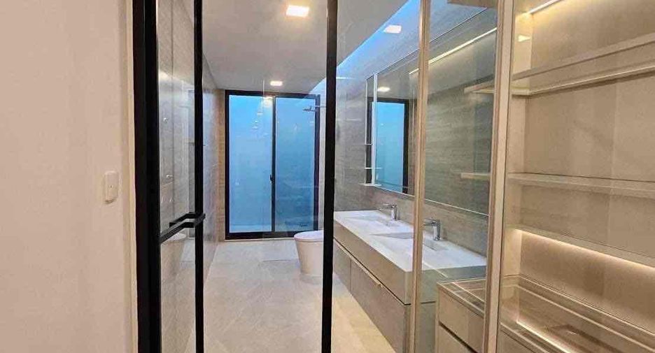 Casa en venta y en alquiler de 4 habitaciones en Saphan Sung, Bangkok