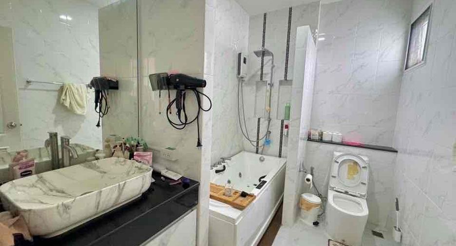 For rent 2 bedrooms house in Bang Lamung, Chonburi