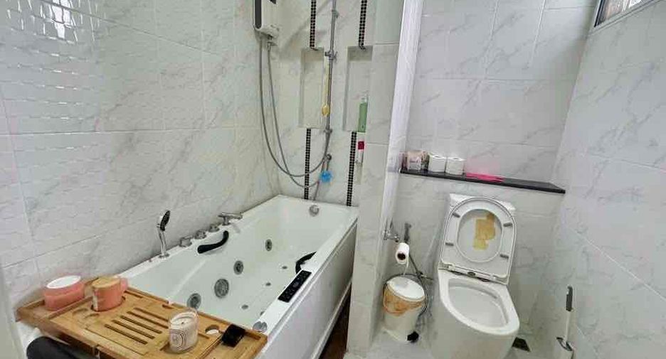 For rent 2 bedrooms house in Bang Lamung, Chonburi