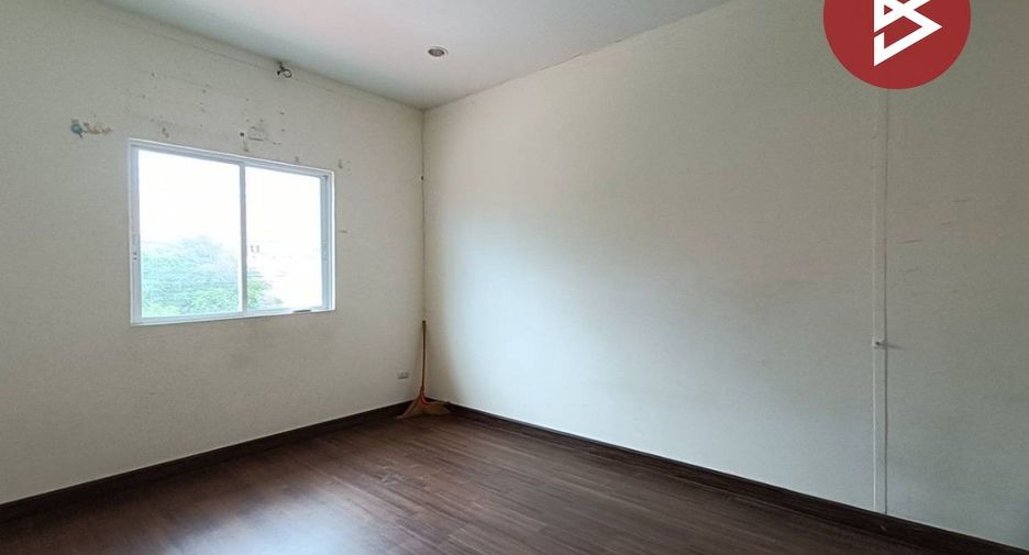 Продажа 4 спальни таунхаус в Mueang Samut Sakhon, Самутсакхон