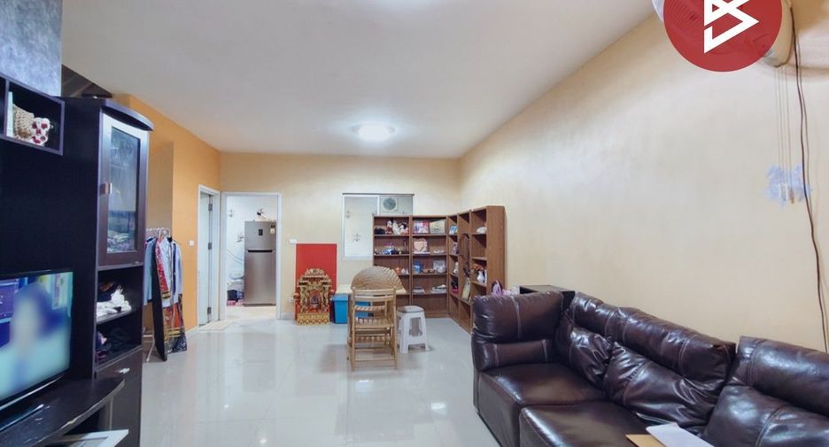 For sale 4 bedrooms townhouse in Phra Samut Chedi, Samut Prakan