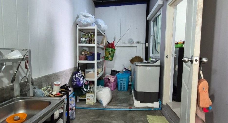 For sale 2 bedrooms townhouse in Phan Thong, Chonburi