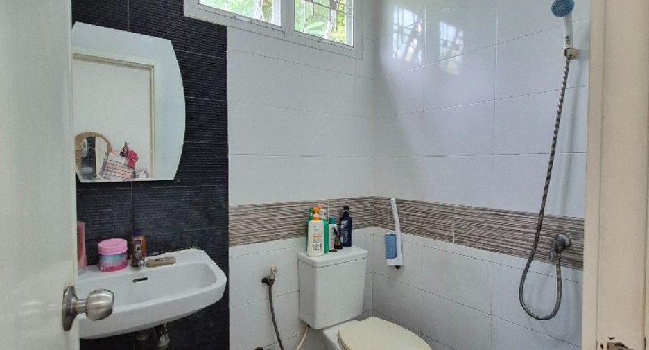 For sale 2 bedrooms townhouse in Phan Thong, Chonburi