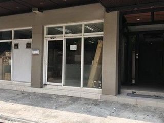 Аренда 1 кровать торговое помещение в Щаттхана, Бангкок