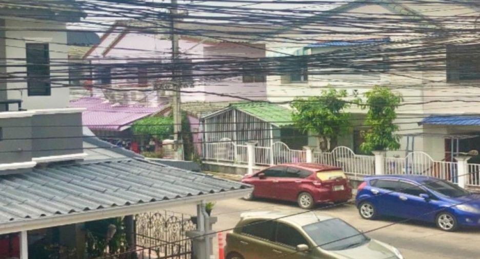 For sale 2 bedrooms townhouse in Thanyaburi, Pathum Thani