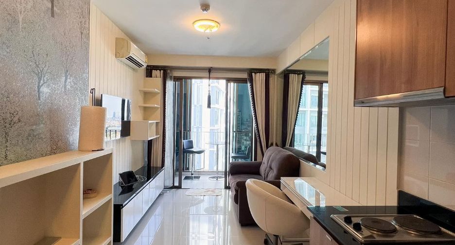 Condo en alquiler de 1 habitaciones en Khlong San, Bangkok