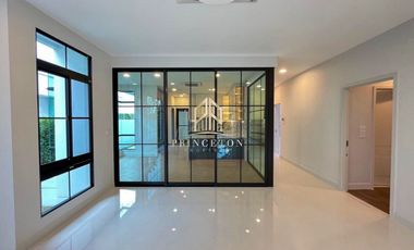 Casa en venta de 5 habitaciones en Saphan Sung, Bangkok
