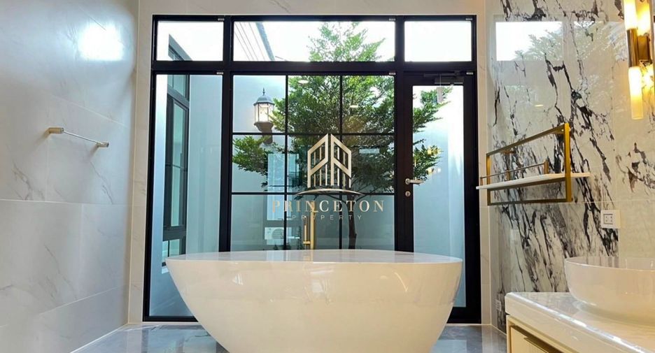 Casa en venta de 5 habitaciones en Saphan Sung, Bangkok