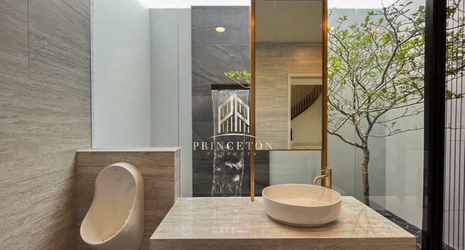 Casa en venta de 5 habitaciones en Saphan Sung, Bangkok