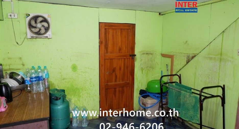 For sale 7 bedrooms retail Space in Khan Na Yao, Bangkok