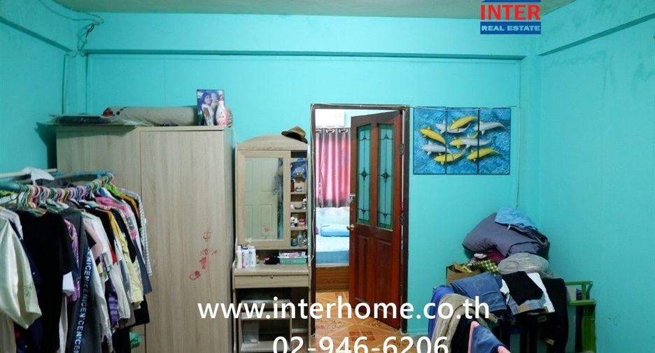 For sale 7 bedrooms retail Space in Khan Na Yao, Bangkok