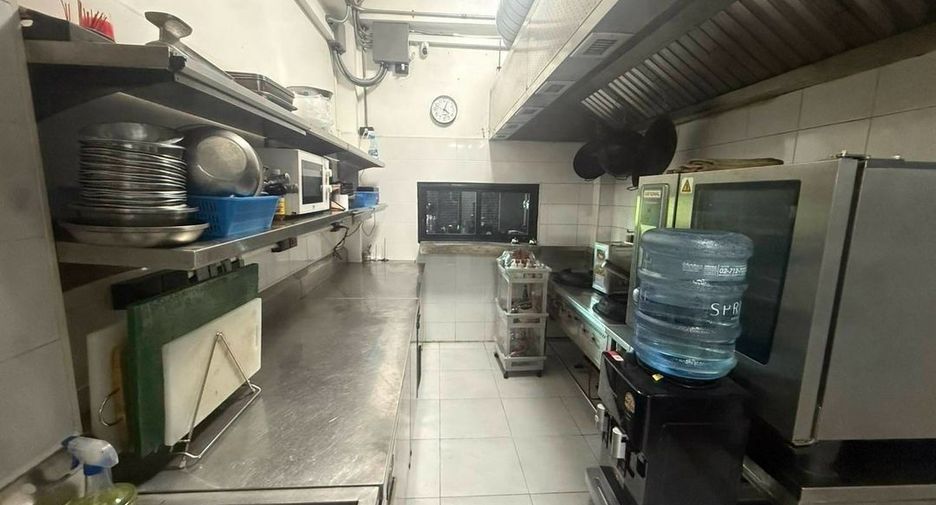For sale retail Space in Sathon, Bangkok