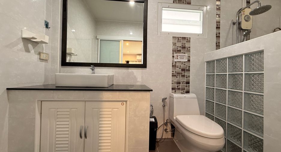 For rent and for sale 4 bedrooms house in San Sai, Chiang Mai
