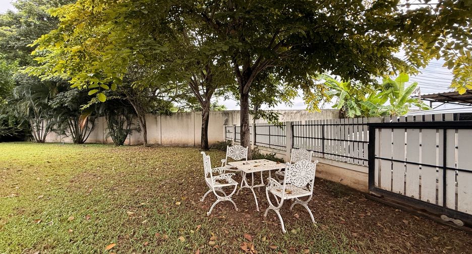 For rent and for sale 4 bedrooms house in San Sai, Chiang Mai
