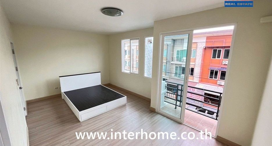 For sale 5 bedrooms townhouse in Saphan Sung, Bangkok