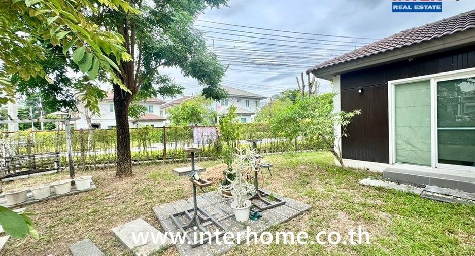 For sale 3 bedrooms house in Mueang Nakhon Ratchasima, Nakhon Ratchasima