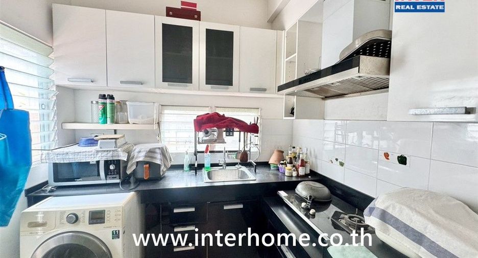 For sale 3 bedrooms house in Mueang Nakhon Ratchasima, Nakhon Ratchasima