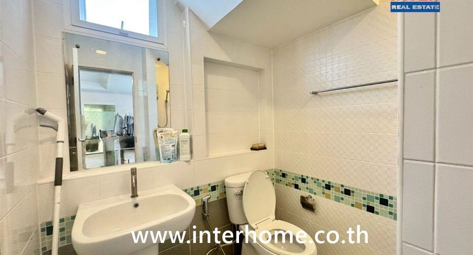 For sale 3 bedrooms house in Mueang Nakhon Ratchasima, Nakhon Ratchasima