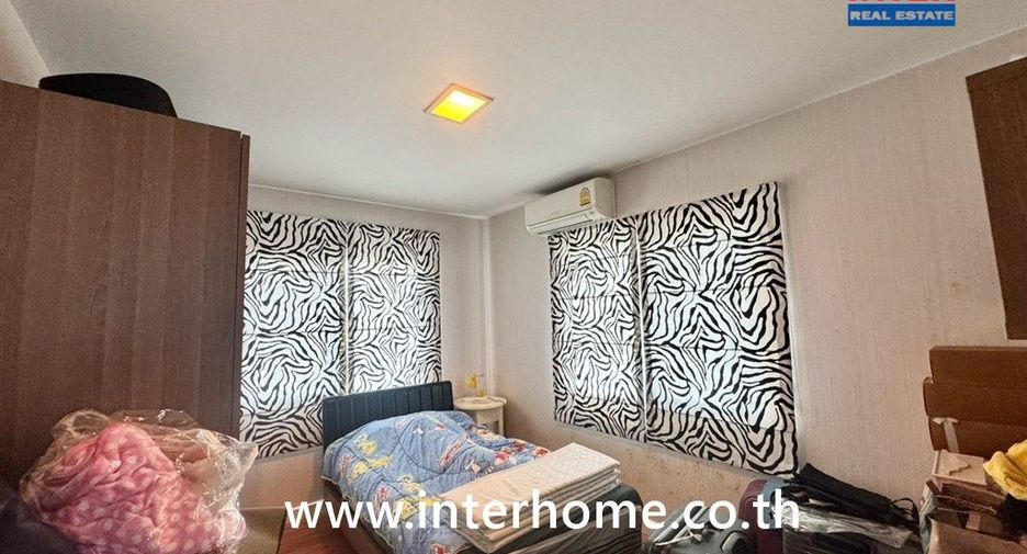 For sale 3 bedrooms house in Mueang Nakhon Ratchasima, Nakhon Ratchasima